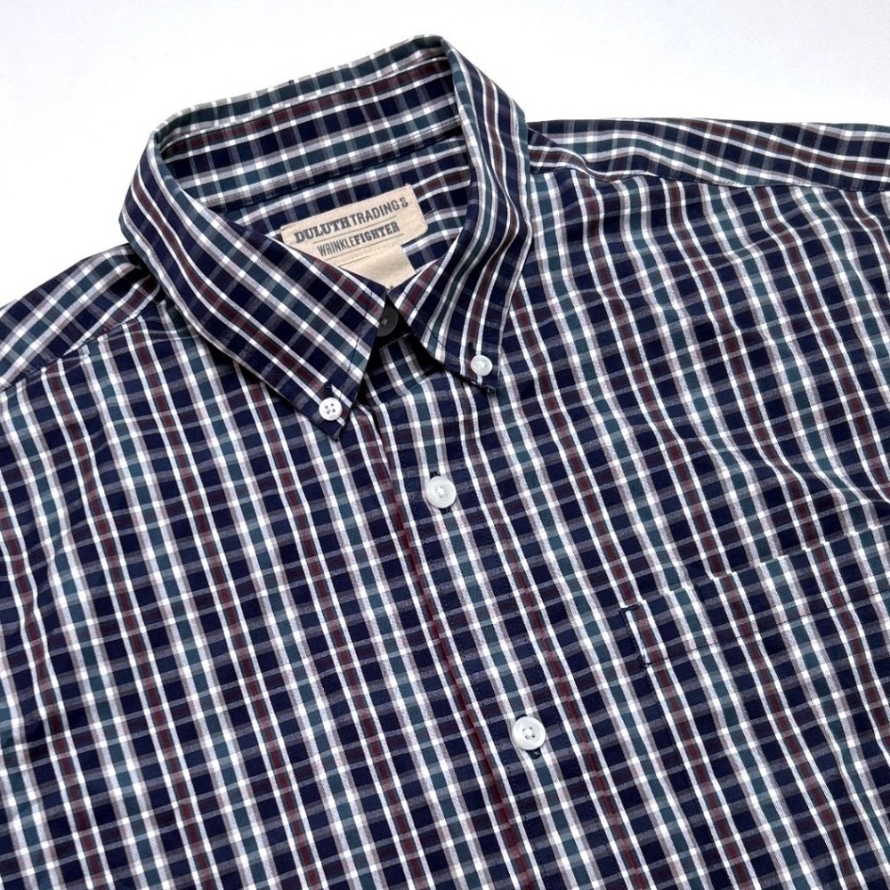 Duluth Trading Co Mens Wrinklefighter Plaid Button Down Shirt Navy Blue Size M